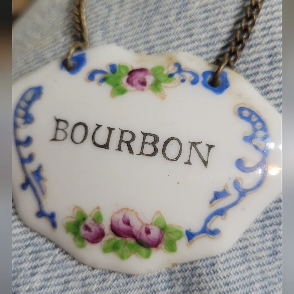3 PAINTED PORCELAIN LIQUOR TAG LABELS SCOTCH & BOURBON VINTAGE JAPAN